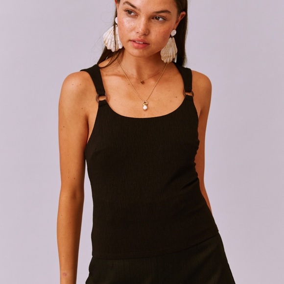 Finders Keepers Tops - Finders keepers black effy thick strap tank